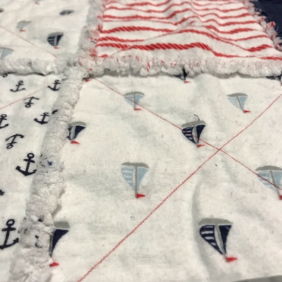 Handmade rag quilt, matching throw pillow shams - Picture 4 of 8